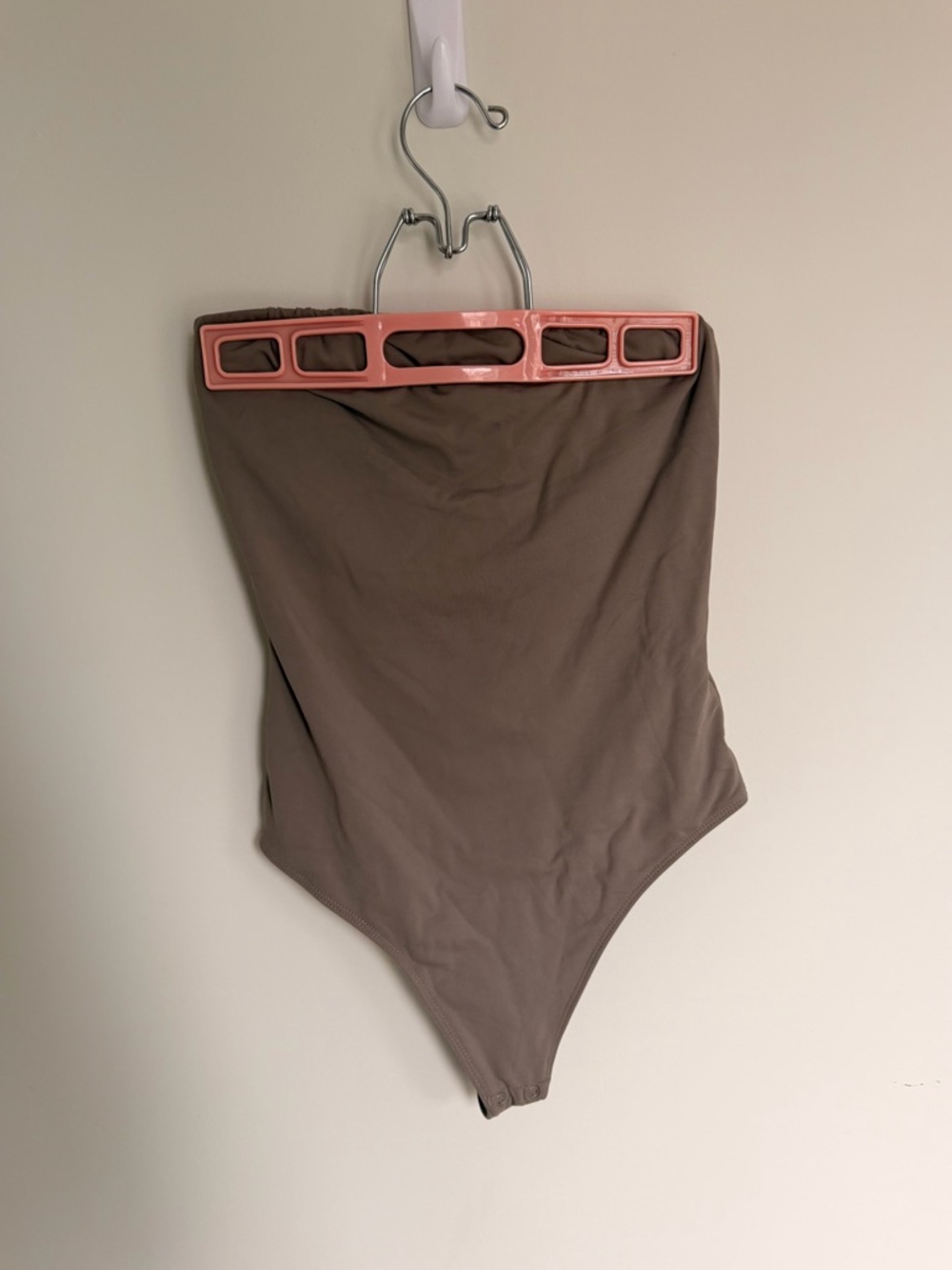 Babaton Taupe Strapless Bodysuit